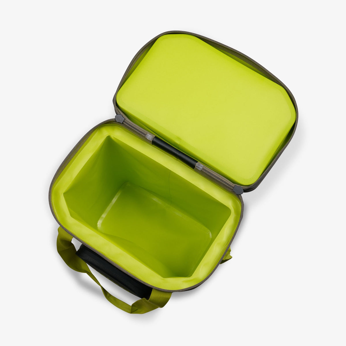 trailmate-32-can-backpack-z9 00066774-O2.jpg